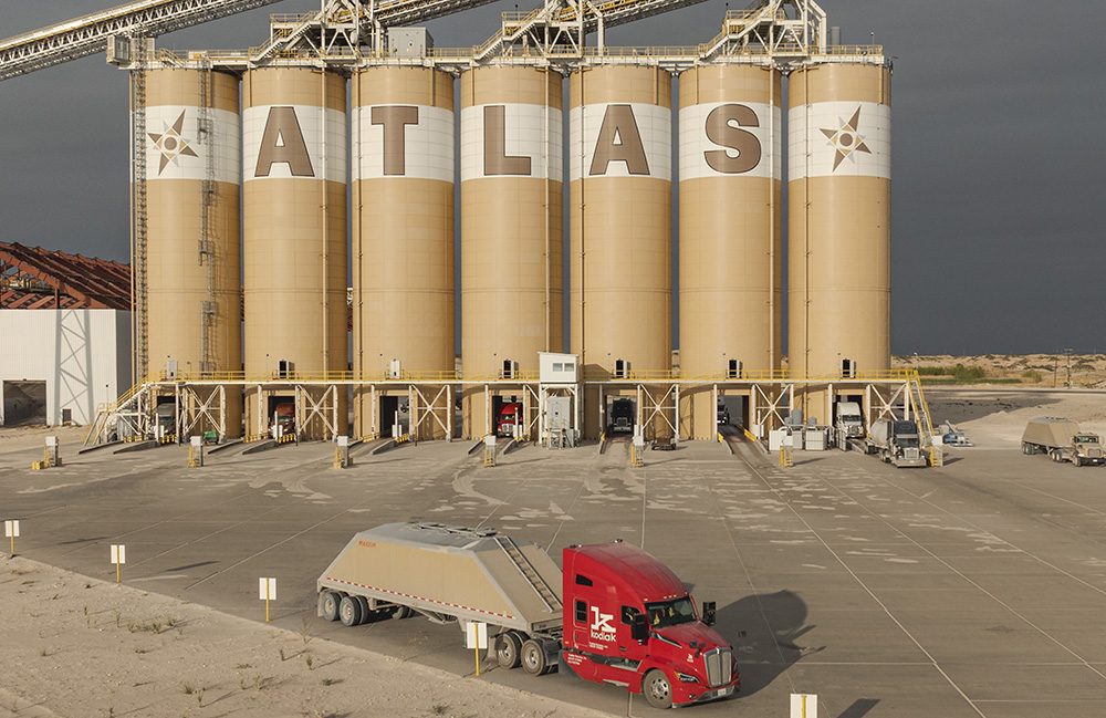 Kodiak and Atlas have already completed their first driverless delivery of frac sand in West Texas’s Permian Basin.